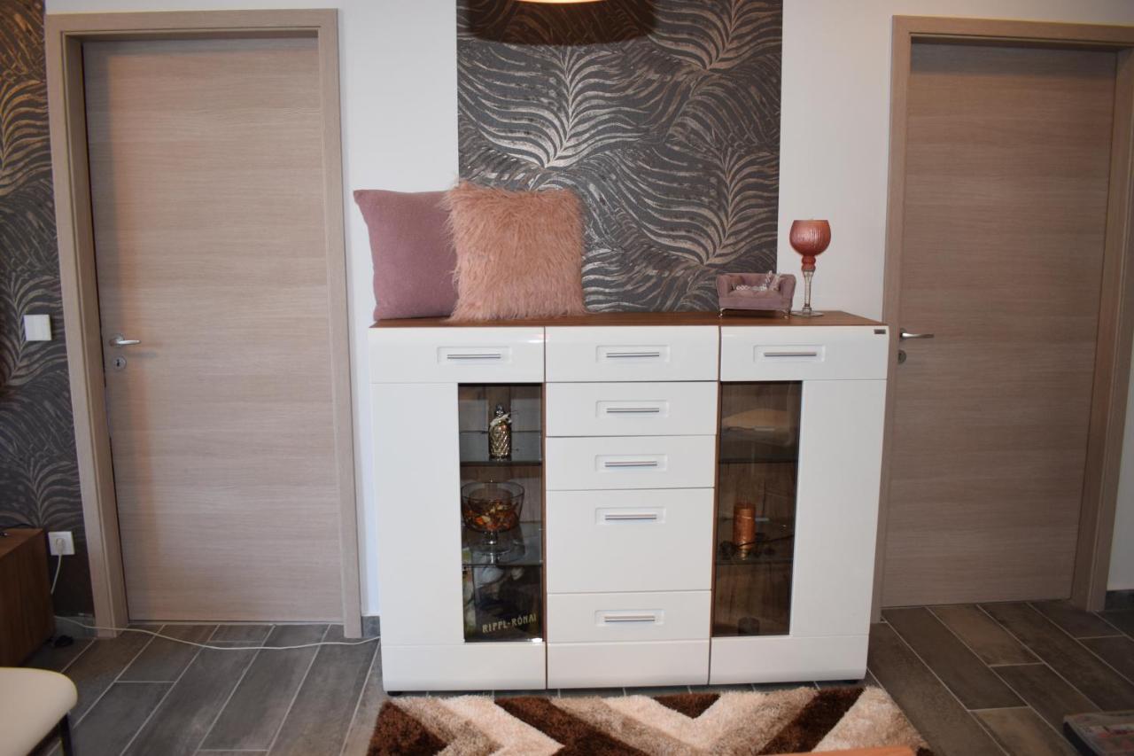 Lido Riviera, Relux Apartman Balatonlelle Ngoại thất bức ảnh