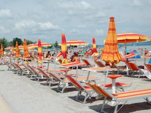 Lido Riviera, Relux Apartman Balatonlelle Ngoại thất bức ảnh